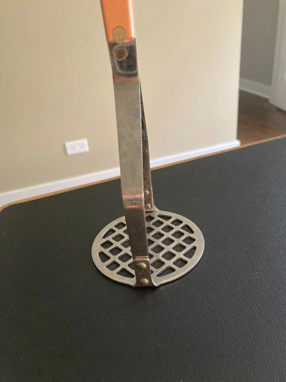 Flint Vanadium Pink Potato Masher